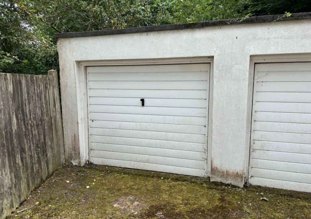 Studio parking on Garage at 16, Florence Road, Brighton, BN1 6DJ, £25,000