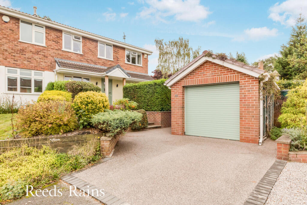 3-bed semi-detached on Wharfe Close, Congleton, Cheshire, CW12, £290,000