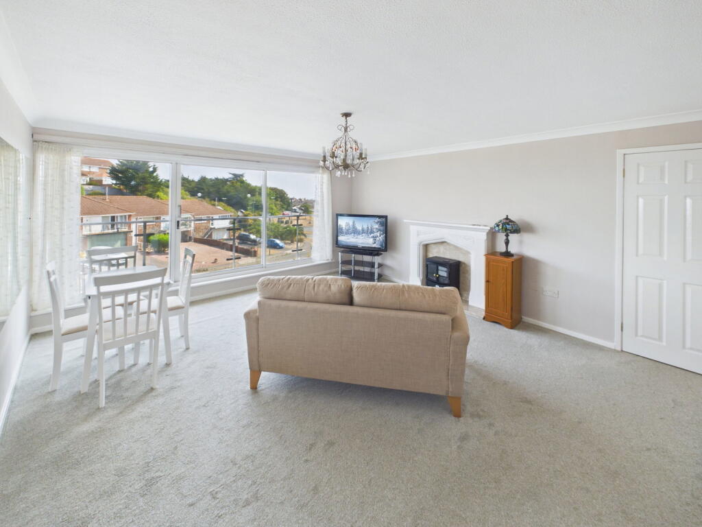 Apartment in Torquay - View 3