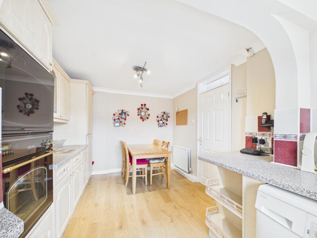 Carron Close, Tilehurst, Reading, RG30 photo 4