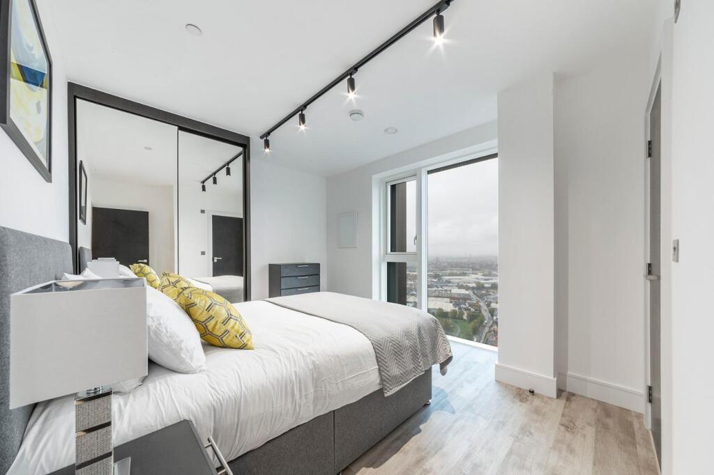 Main image of property: Portal Way, London