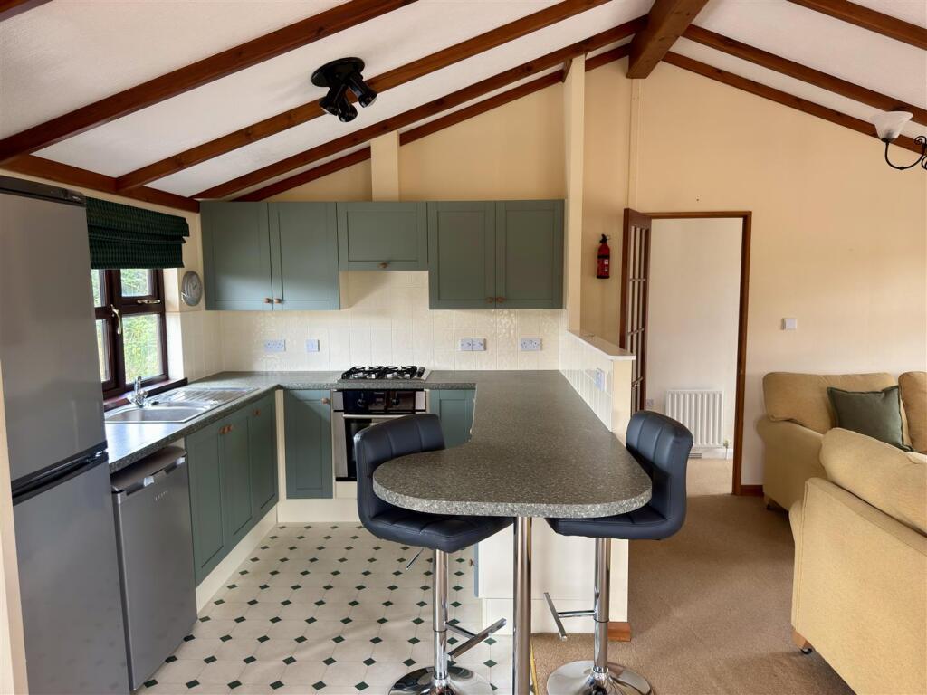 House in Pontrobert, Llangyniew - View 2