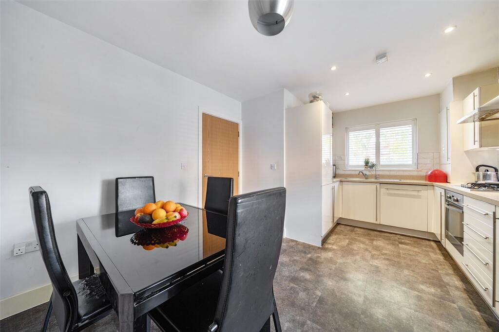 House in Orpington, Poverest, Ramsden - More