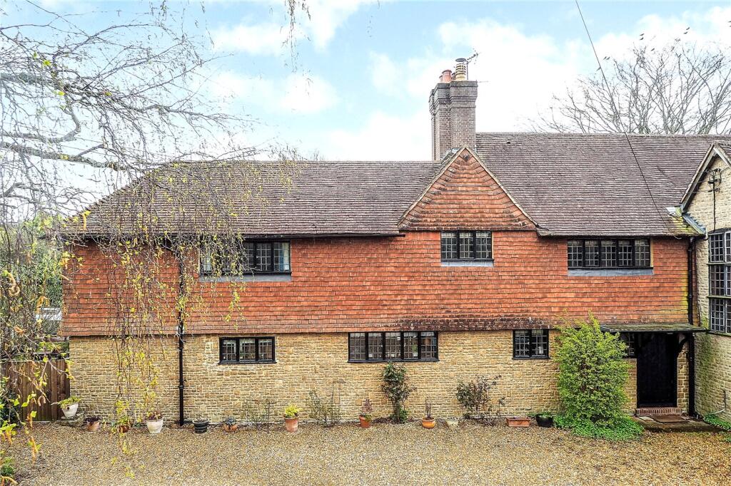 Main image of property: The Purrocks, Petersfield, Hampshire, GU32