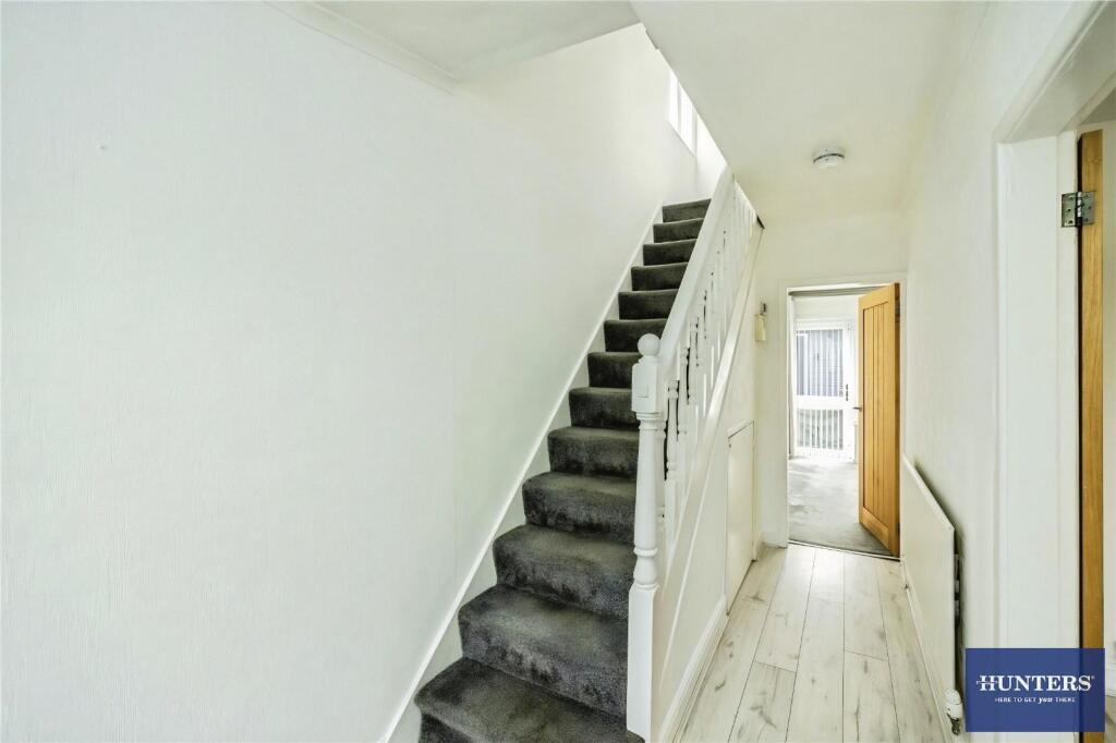 House in Halifax - View 5