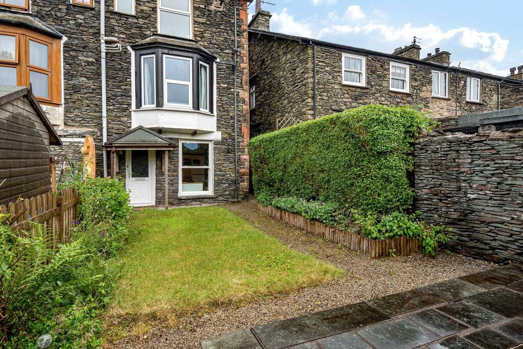 1-bed flat on 13b Limethwaite Road, Windermere, LA23 2BQ, £157,500