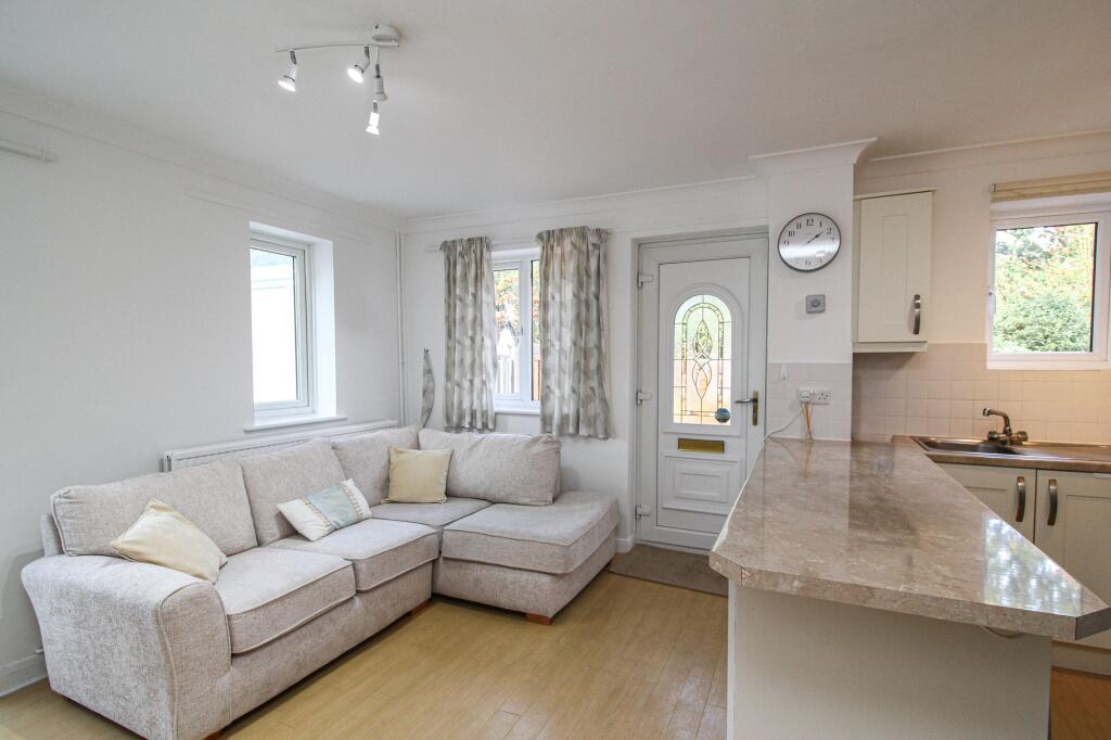 House in Guildford - View 5