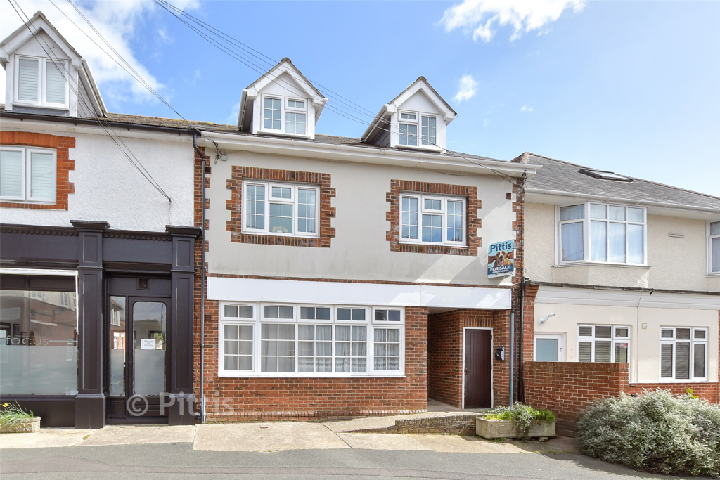 Main image of property: Broadway, Totland Bay, Isle of Wight