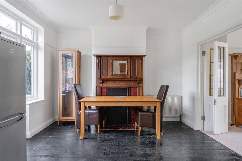 House in Croydon - View 4