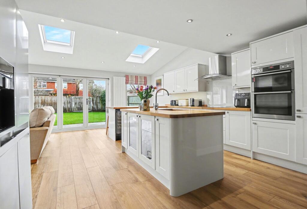 House in Eastleigh, Hamble-le-Rice - View 4
