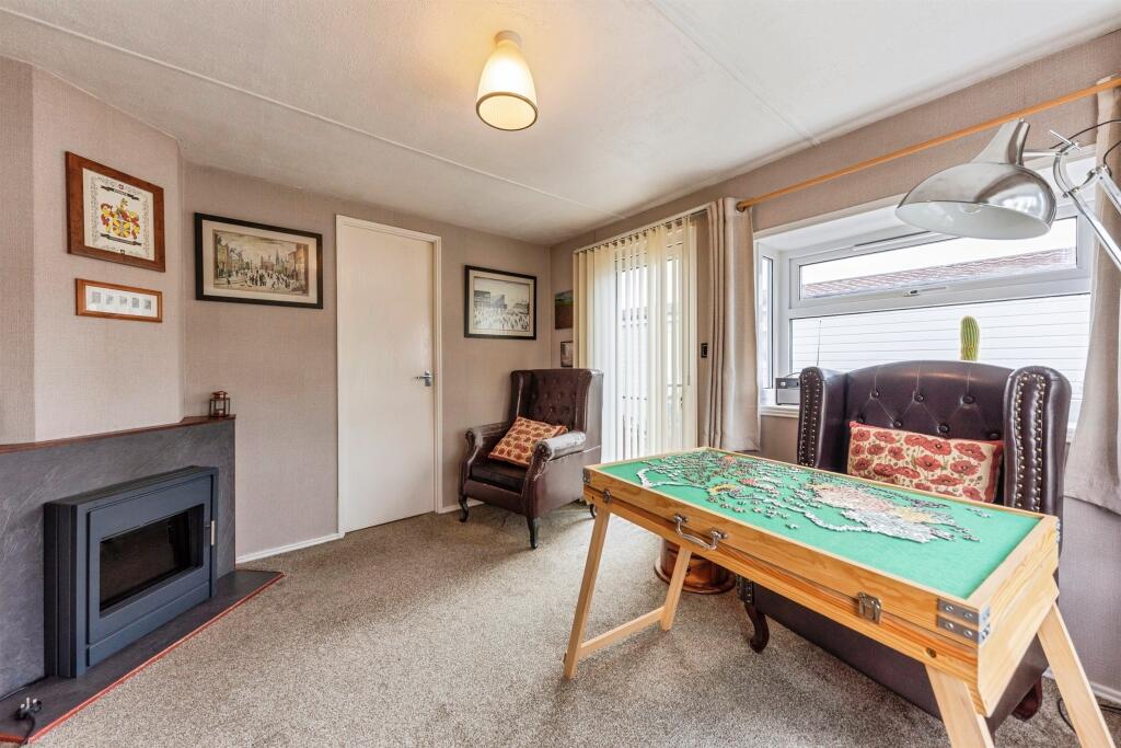 Allington Gardens, Allington, Grantham photo 4