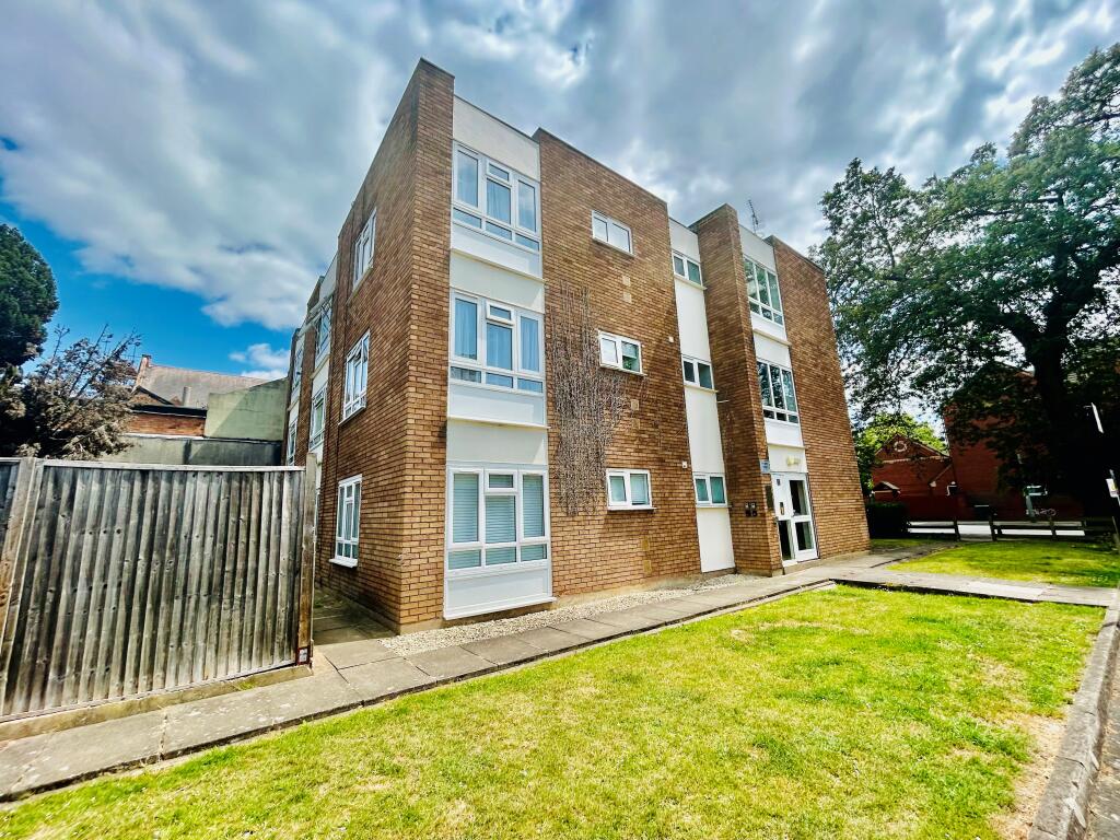 Main image of property: Ashlawn House, Forfield Place, Leamington Spa