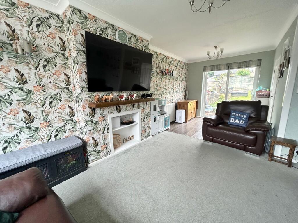 Park Close, Keighley, BD21 photo 3