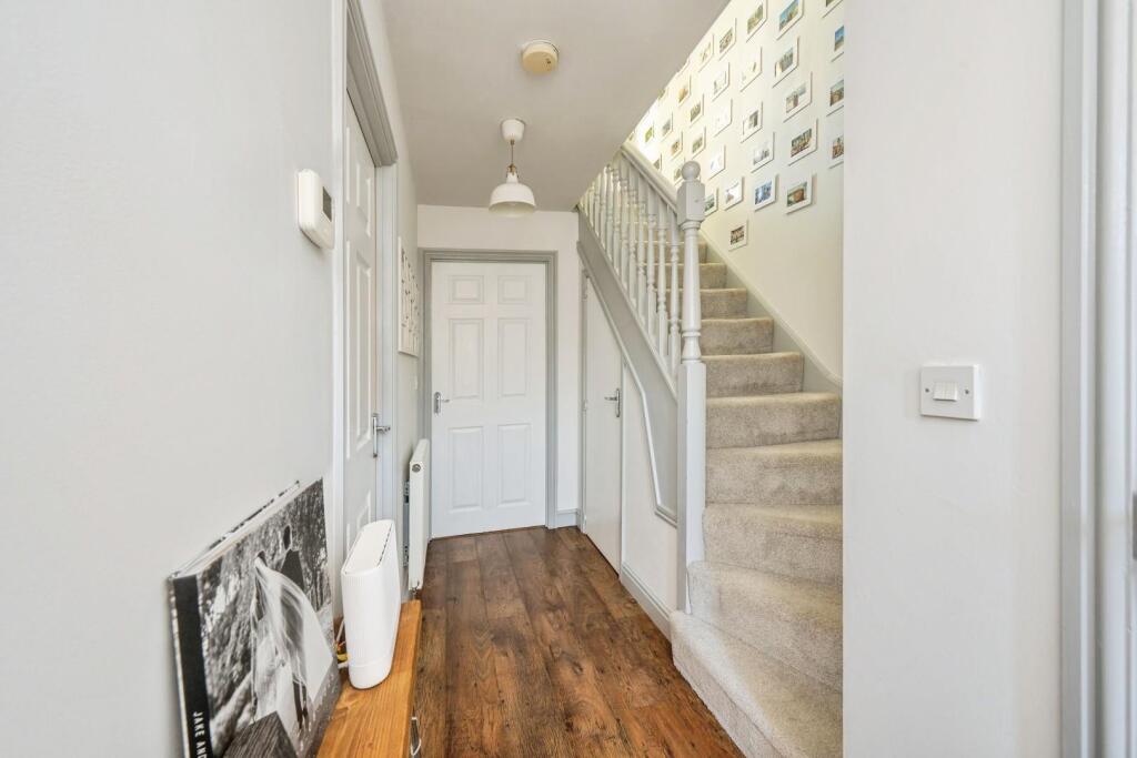 Armada Close, Lichfield photo 4
