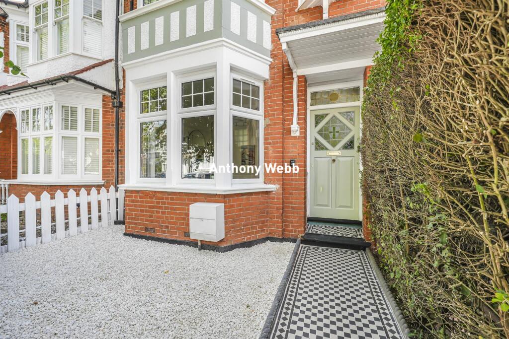 Main image of property: Lightcliffe Road, Palmers Green, N13