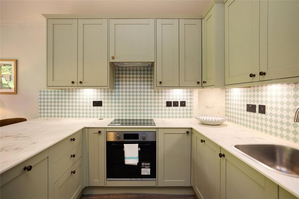 Apartment in London, South Hampstead - View 4