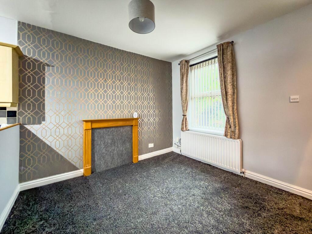 House in Wakefield - View 2