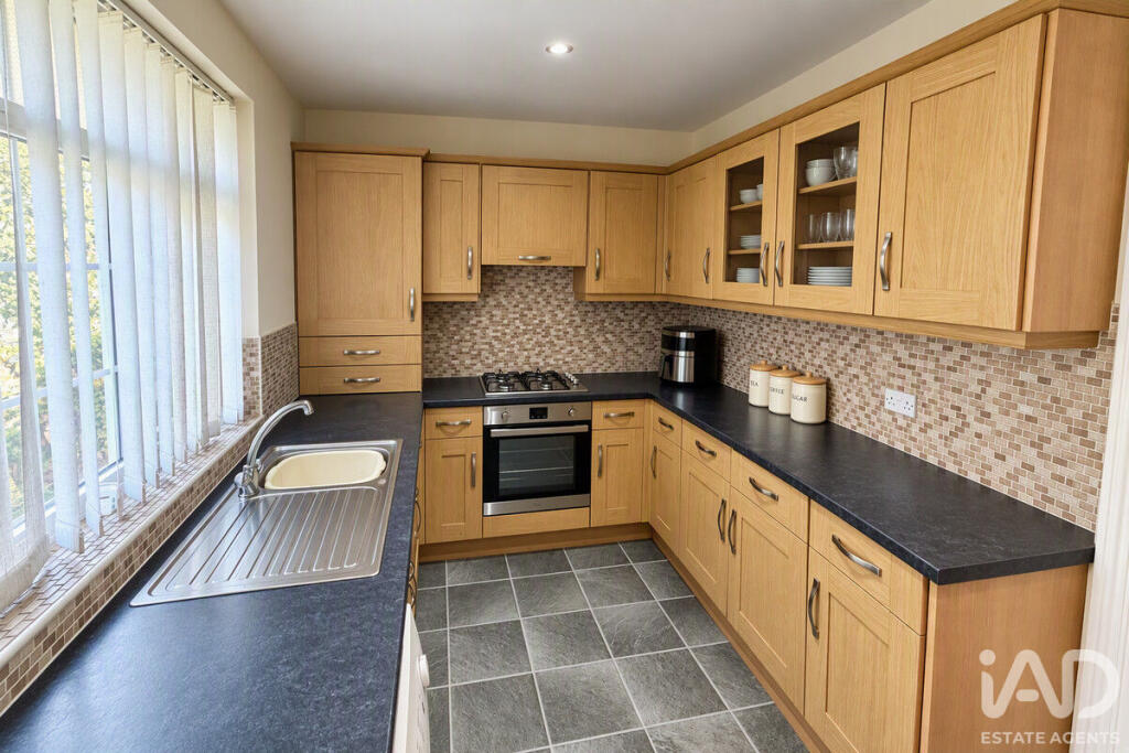 House in Wolverhampton, Loxdale - View 4