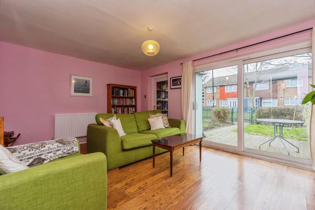 Weaver Court, Manchester, M15 - View 6