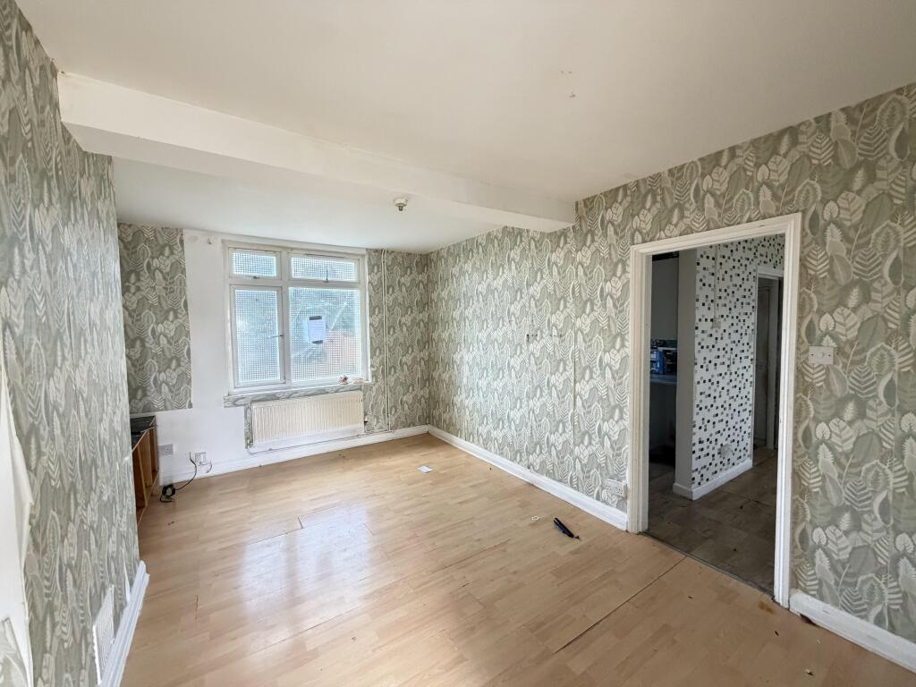 House in Northamptonshire, Burton Latimer - View 2