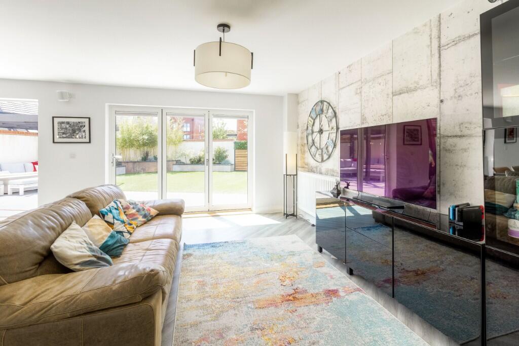 House in Northampton - View 3