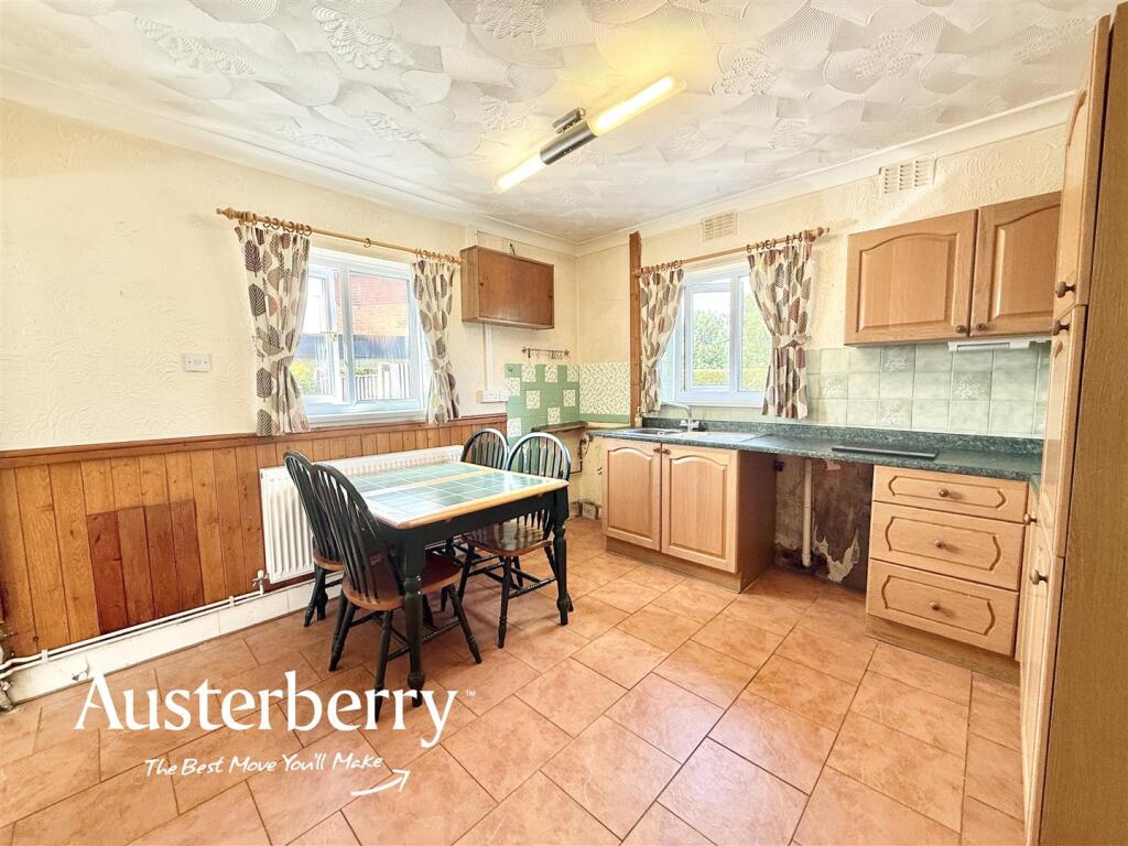 House in Stoke-on-Trent - View 4
