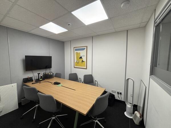 Photo 6