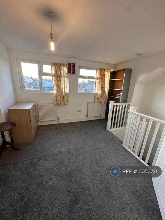 Apartment in Lye Green, Newtown, Chesham - View 5
