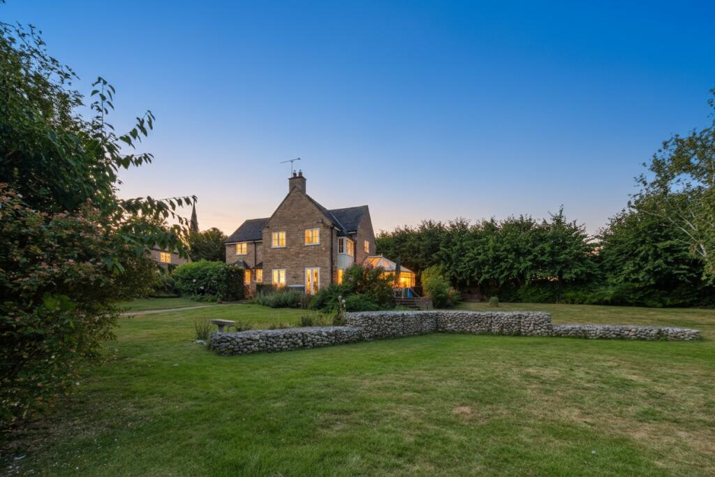 5-bed detached on Blacksmiths Lane, Ellington, Huntingdon, Cambridgeshire, PE28, £800,000
