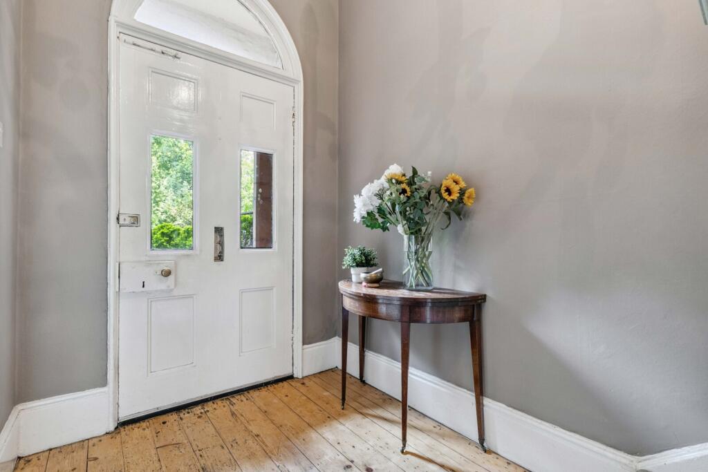 House in Trafford, Greater Manchester - More
