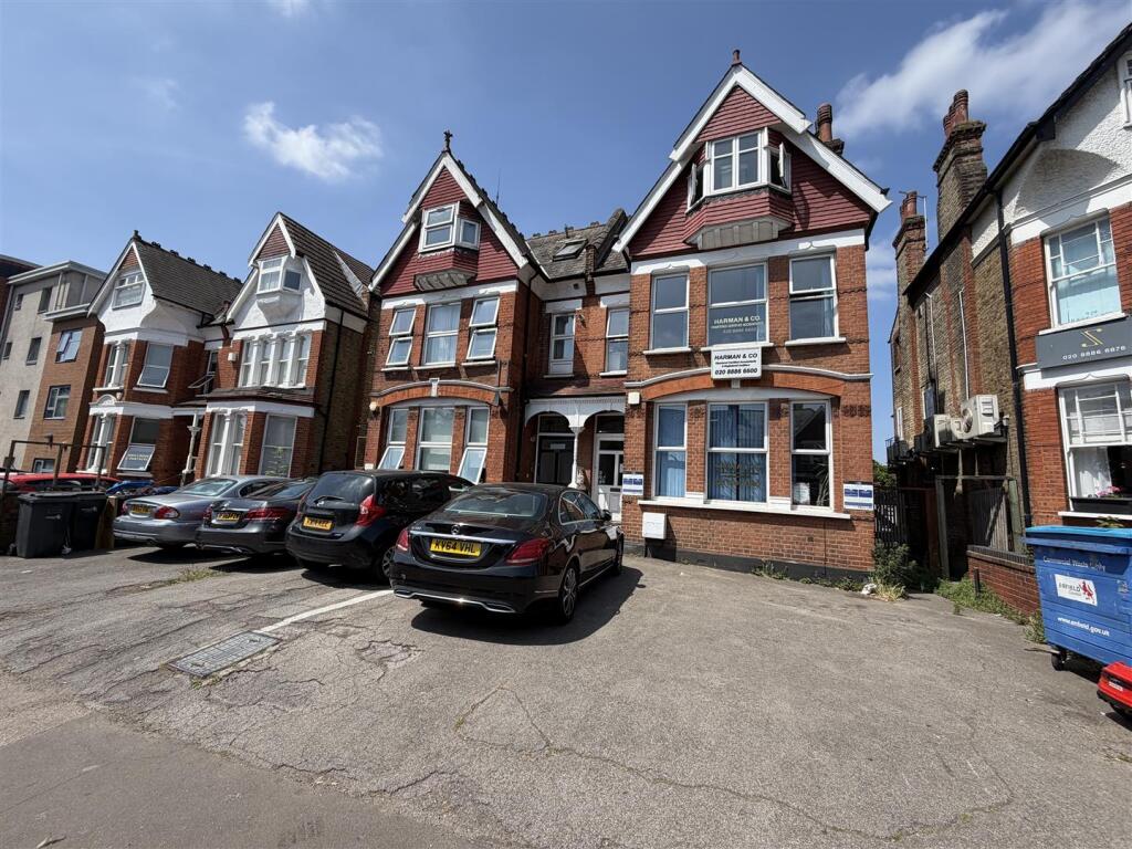 Main image of property: Green Lanes, Palmers Green, N13
