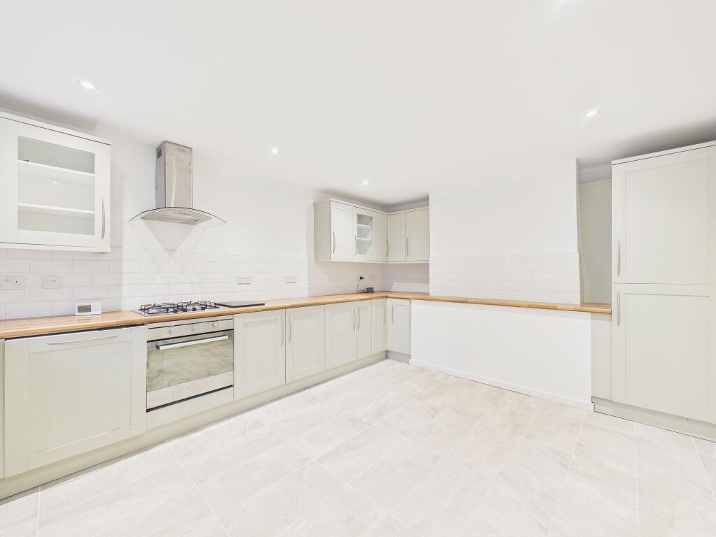 Apartment in Gateshead, Deckham - More