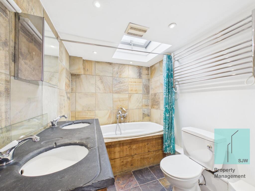 Apartment in London - More