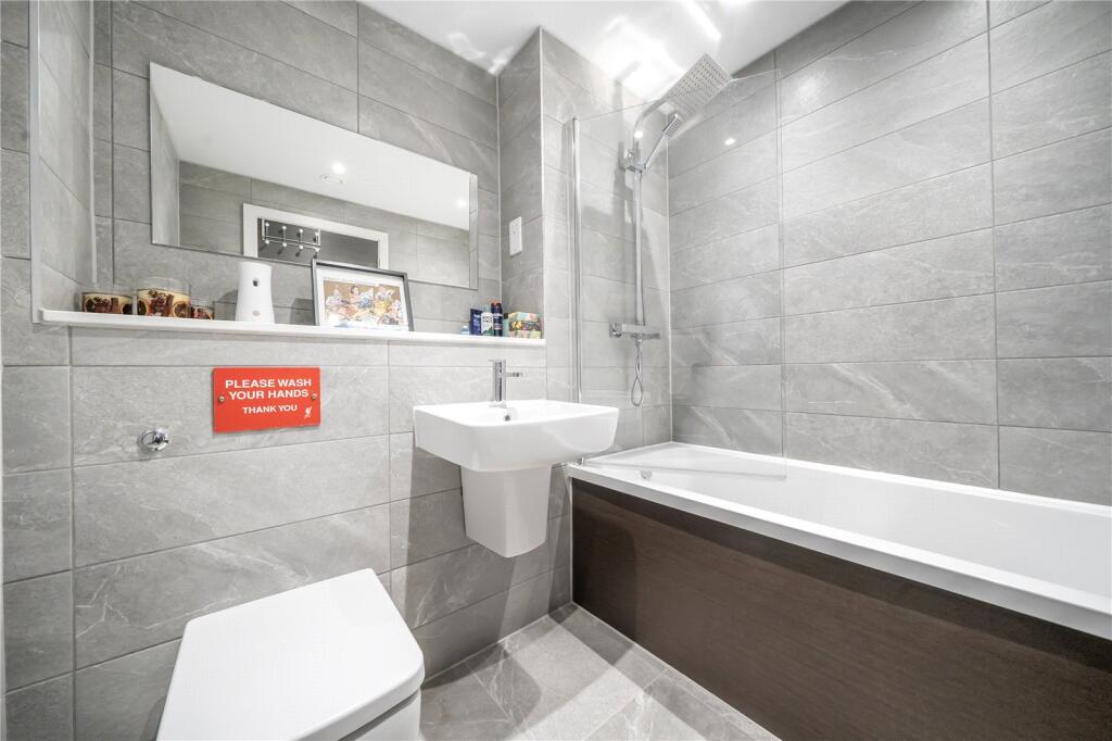 Apartment in Liverpool, Waterfront, Vauxhall - More