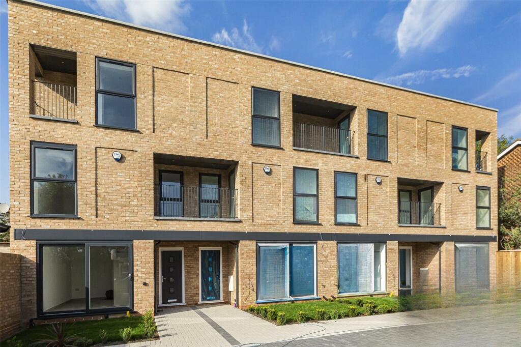 4-bed terraced on Chase Road, London, N14, £749,950