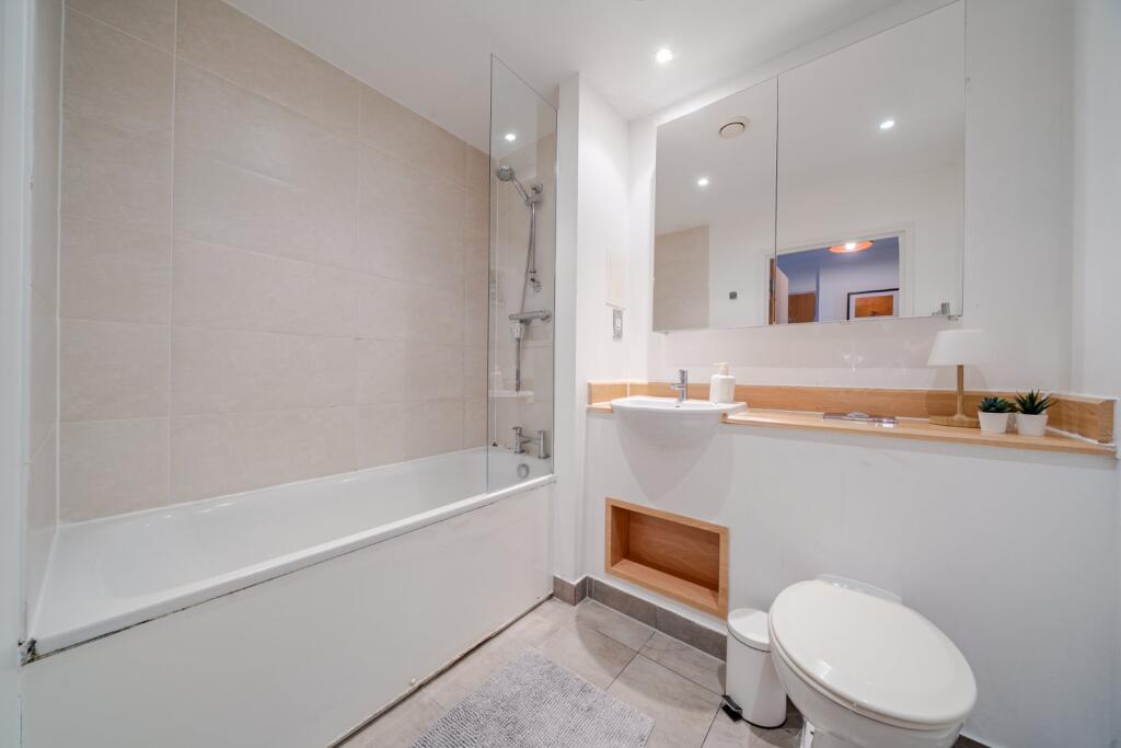 Apartment in London - View 5