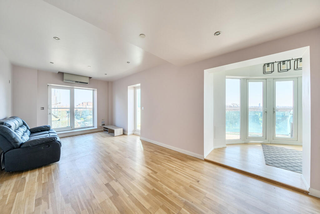 Apartment in London - View 2