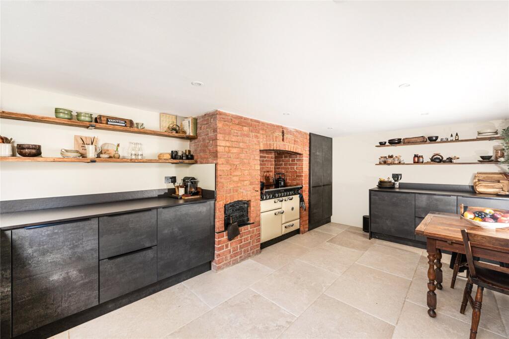 House in Princes Risborough, Askett - View 6