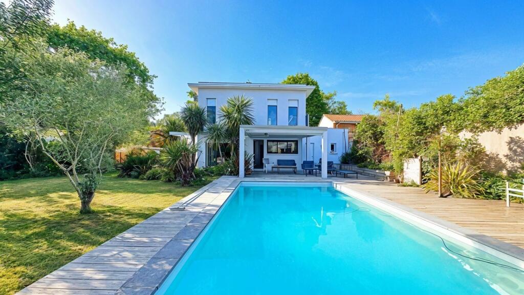 Main image of property: Aquitaine, Gironde, Andernos-les-Bains