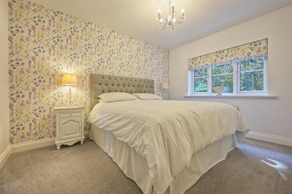 House in Newton Aycliffe, Great Aycliffe - View 4
