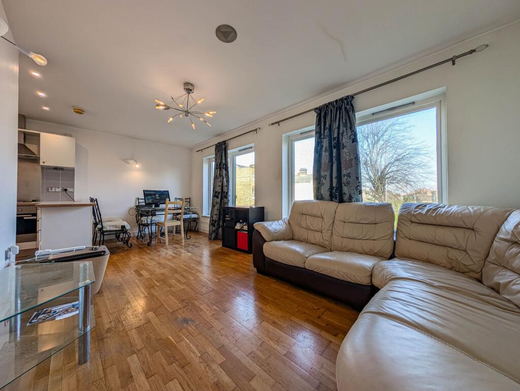 Apartment in London - View 3