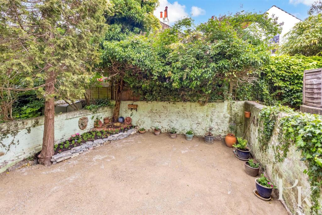 House in Hove, Brighton and Hove - More