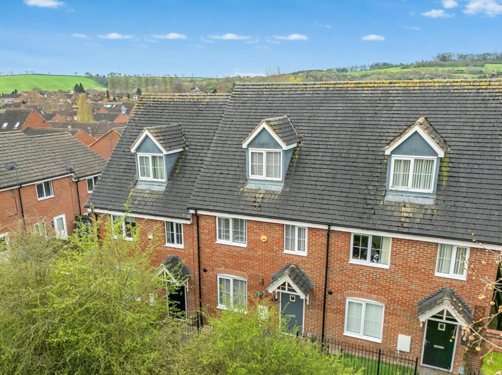 Main image of property: Oxgang Close, Calverton, Nottingham