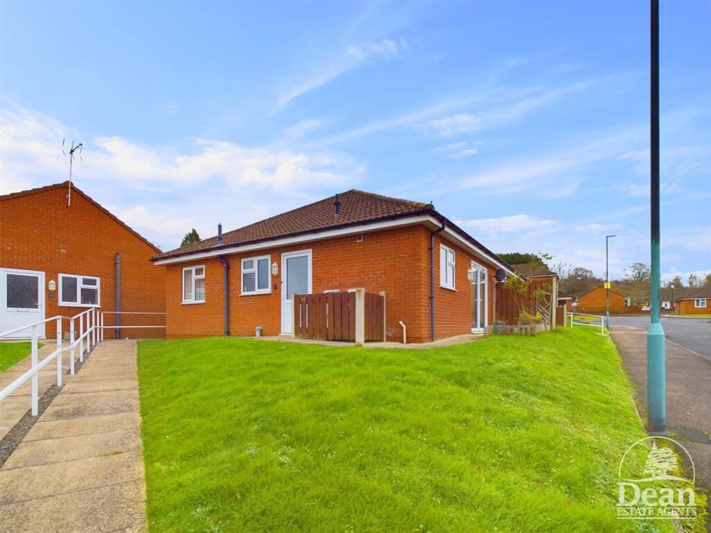 2-bed bungalow on Kings Meade, Coleford, £185,000
