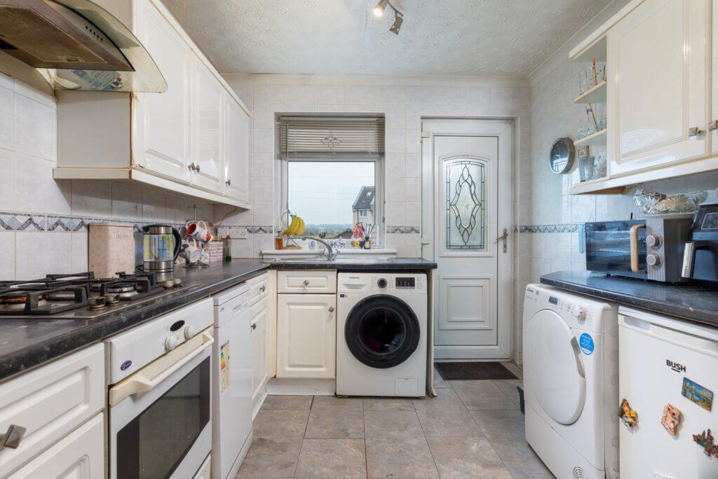 Cartside Road, Busby photo 4