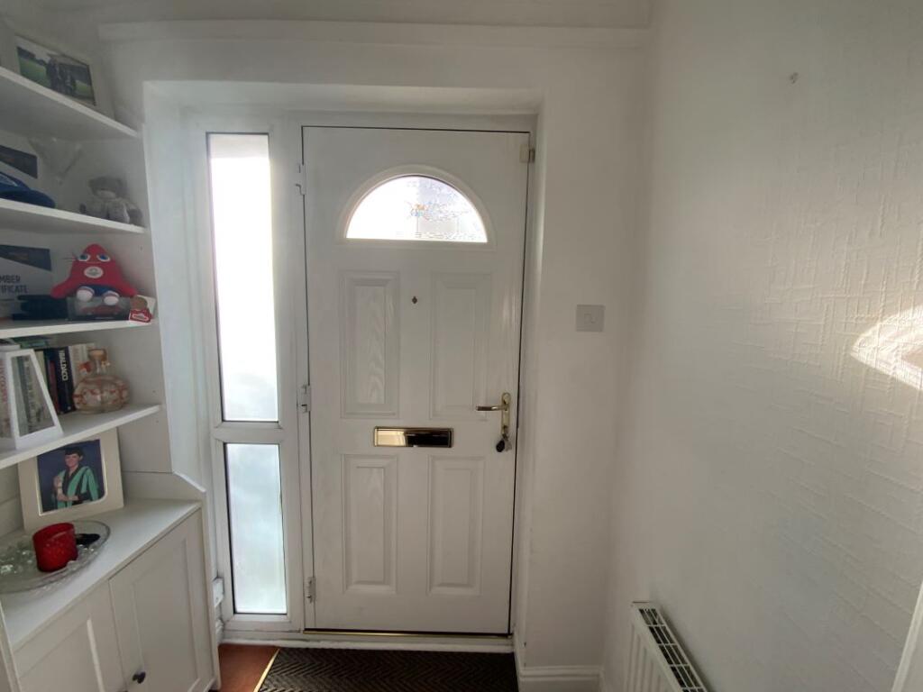 453A Birmingham New Road, Wolverhampton, WV14 9PJ photo 2