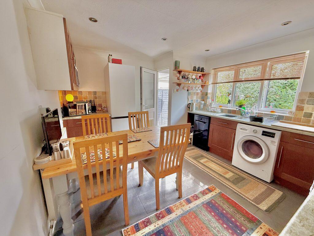 House in Guildford - View 2