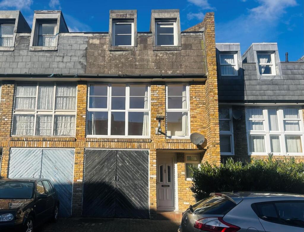 Main image of property: Yeoman Close, West Norwood, London, SE27