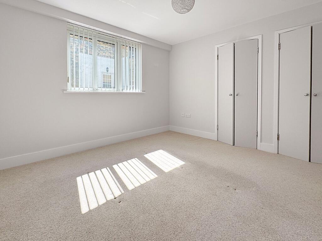 Apartment in Cowes, Isle of Wight - View 4