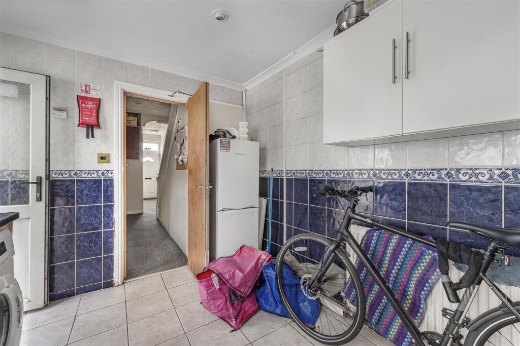 House in Cardiff, Adamsdown - More